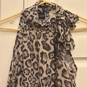Black Saks 5th Avenue Women’s Sheer Sleeveless Blouse, Size M. Leopard.
